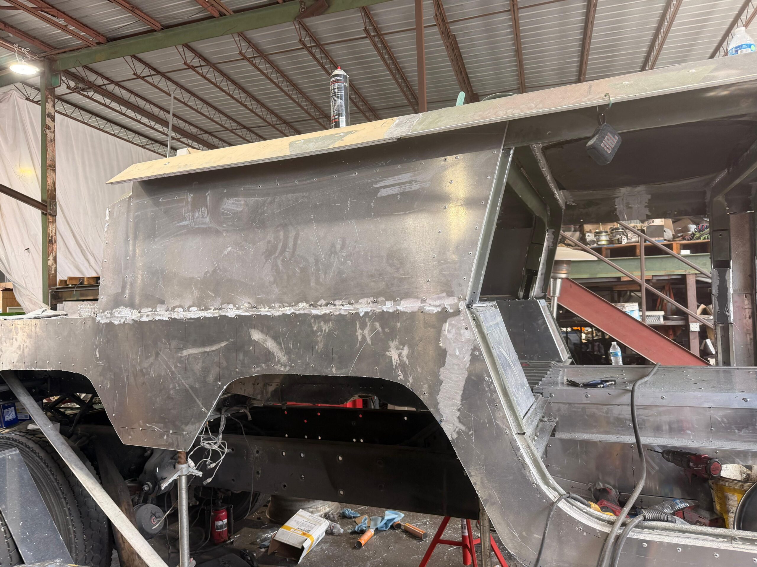 HMMWV World Expedition 6×6 - Image 13