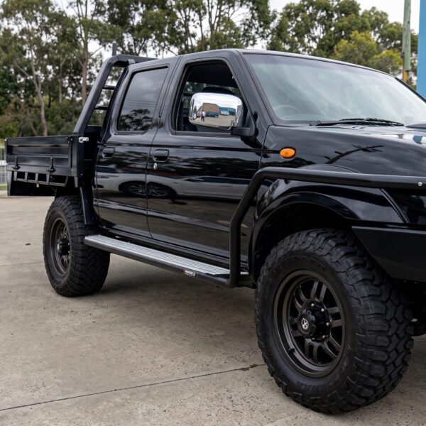 Side Step with Bush Bar for Nissan Navara D22