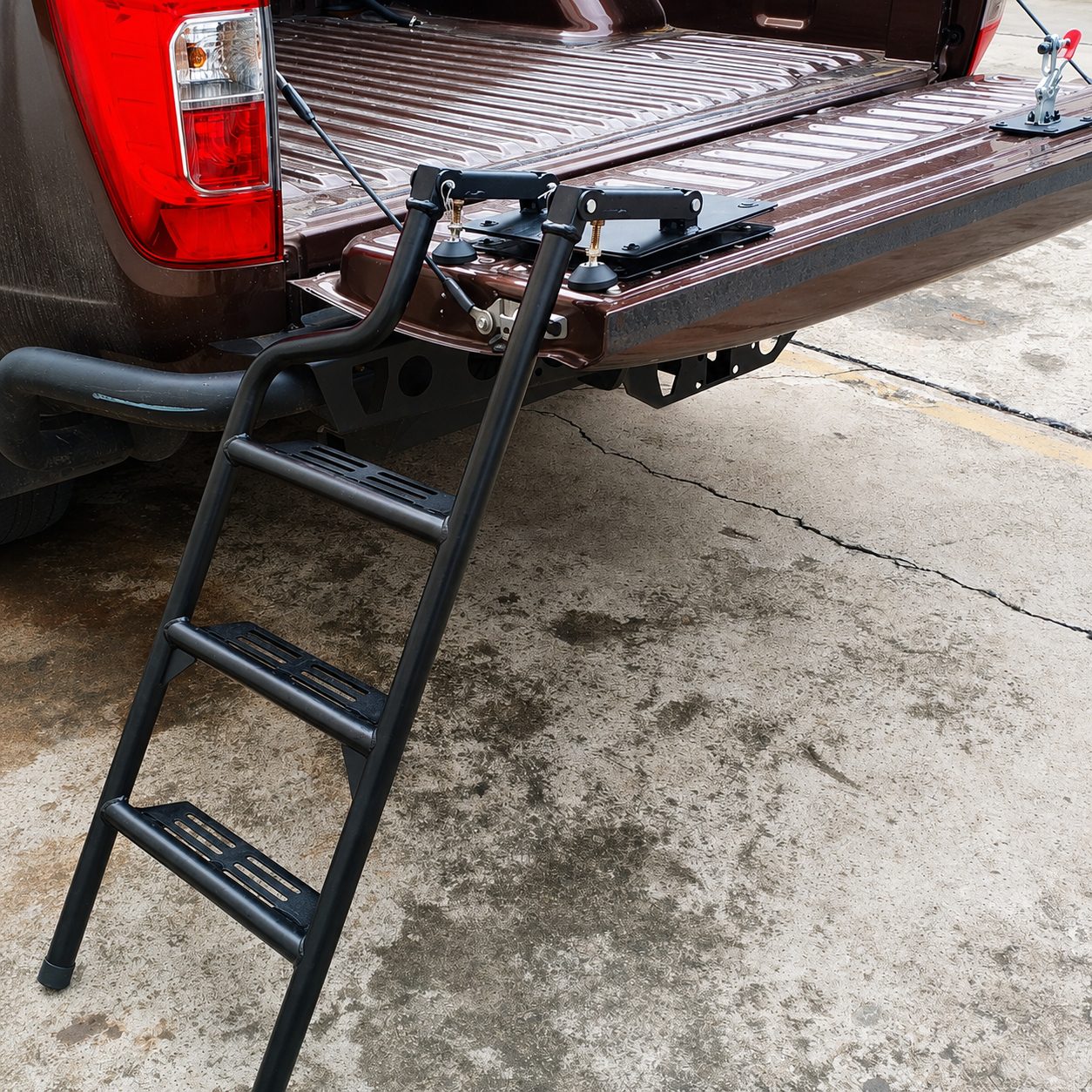 Pickup 360° Rotary Universal Tail Ladder