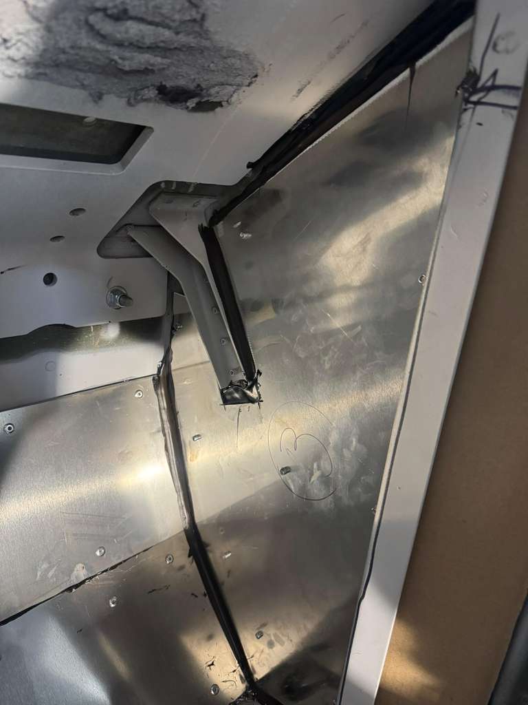 5 mm Aluminum Floor Reinforcement Kit - Universal HMMWV and Hummer - Image 17