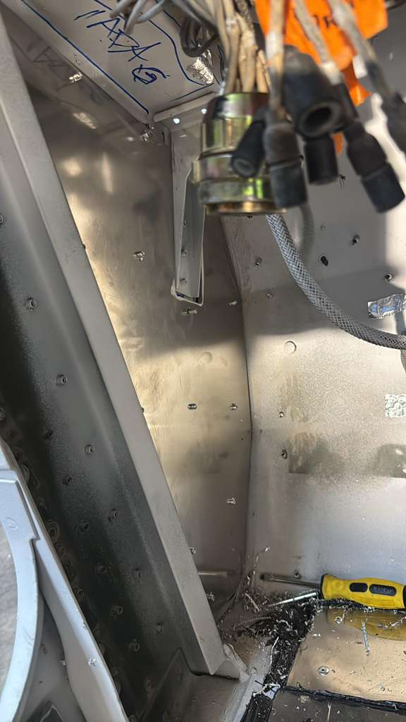 5 mm Aluminum Floor Reinforcement Kit - Universal HMMWV and Hummer - Image 18