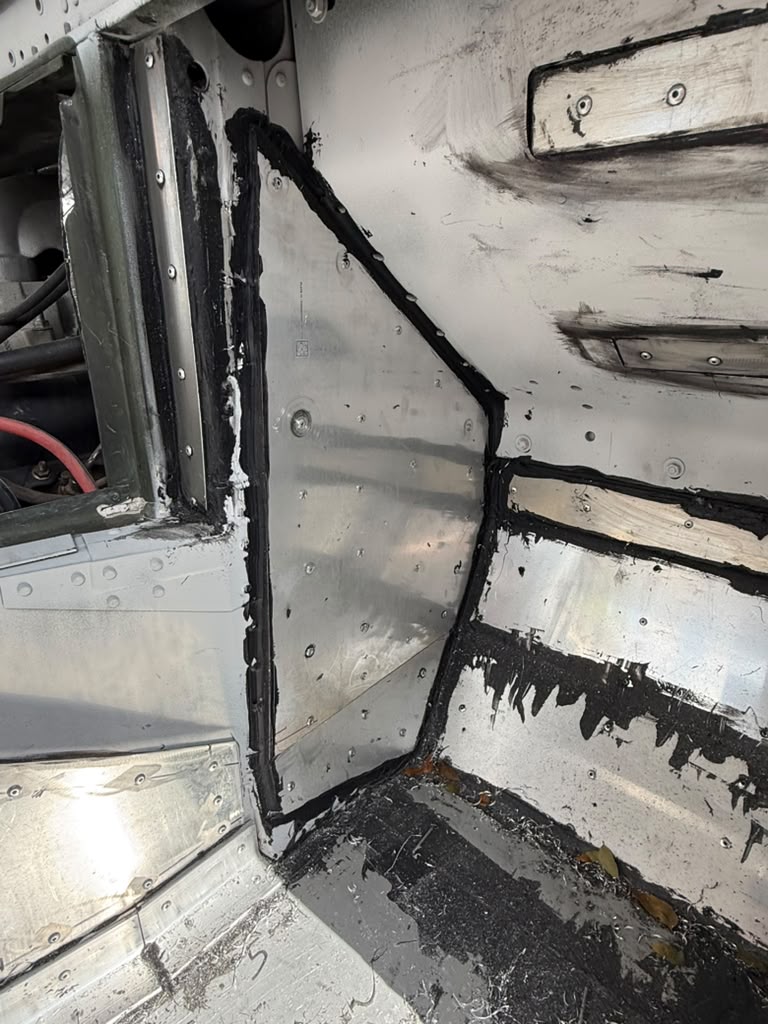 5 mm Aluminum Floor Reinforcement Kit - Universal HMMWV and Hummer - Image 13