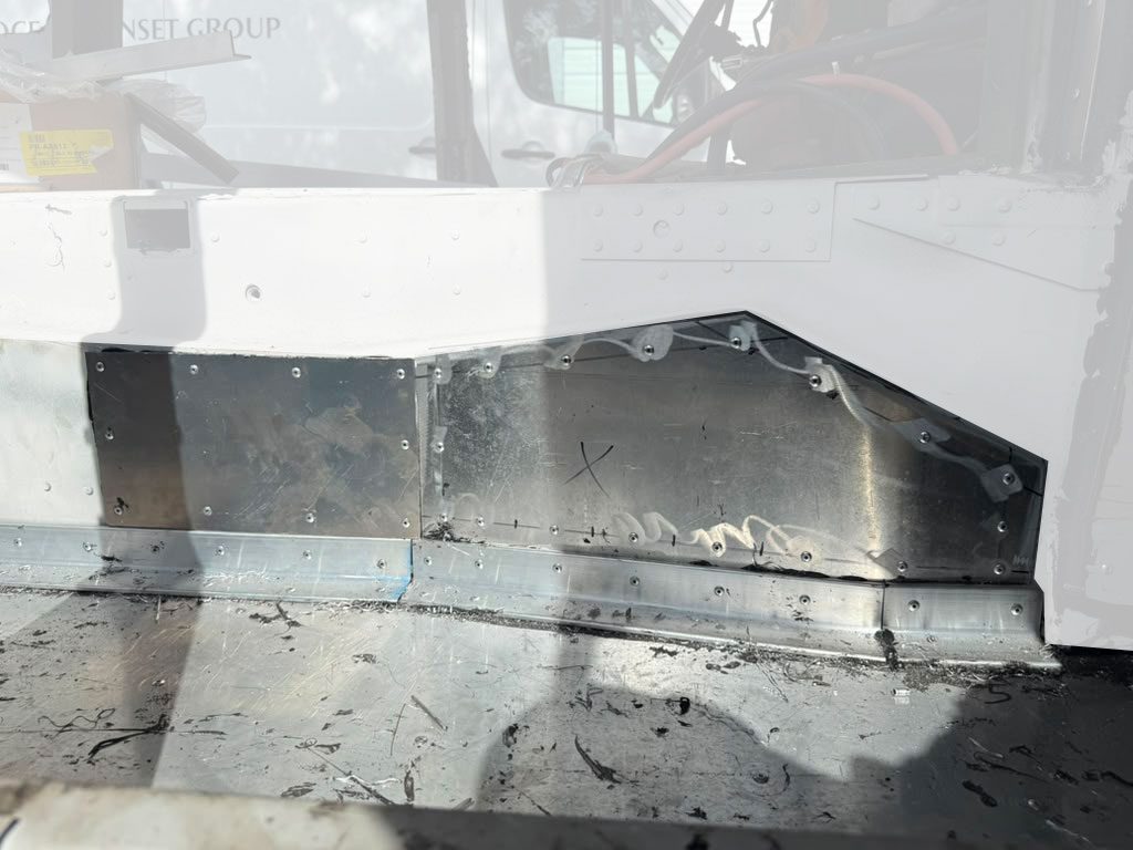 5 mm Aluminum Floor Reinforcement Kit - Universal HMMWV and Hummer - Image 9